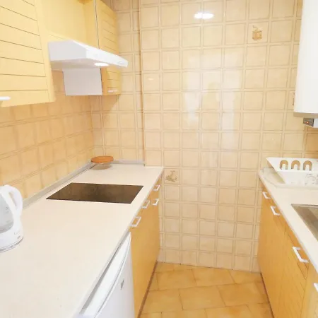 Bora 4-b Apartment Roses